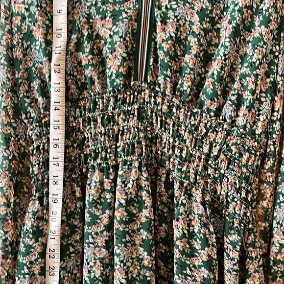 Max Studio Green Floral Smocked Dress - Picture 4 of 6